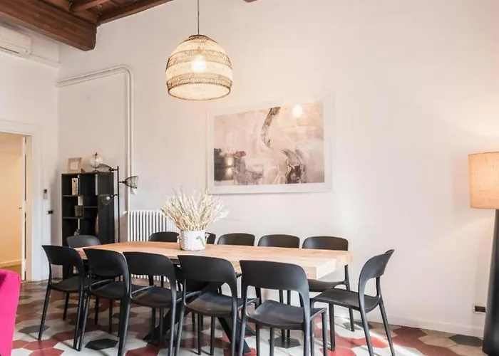 6Bdr Stylish Apartment In The Lovely Rome- If You Want To Book, Please Contact On Wh-Ats-App - 0034-635-518-216 !!!!