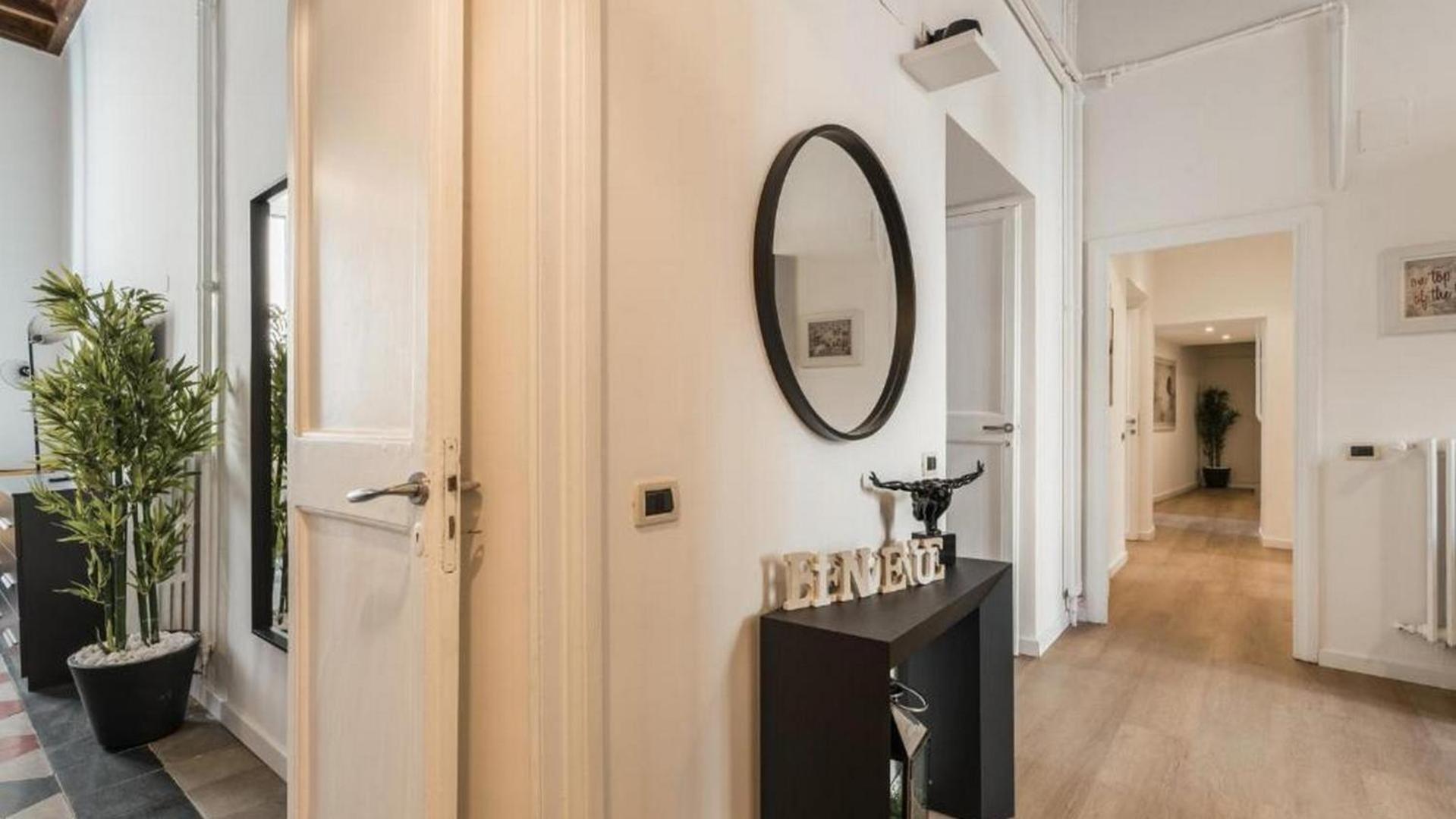 6bdr Stylish In The Lovely Rome- If You Want To Book, Please Contact On Wh-ats-app - 0034-635-518-216 !!!! Apartment Rom