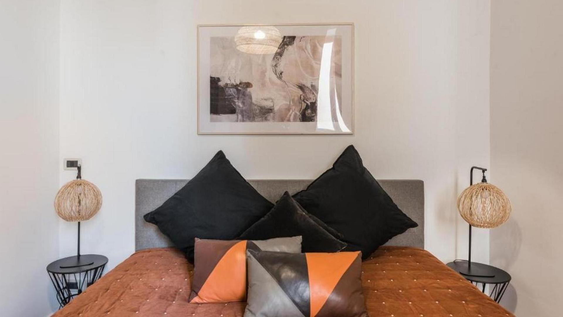 Apartment 6bdr Stylish In The Lovely Rome- If You Want To Book, Please Contact On Wh-ats-app - 0034-635-518-216 !!!! Rom