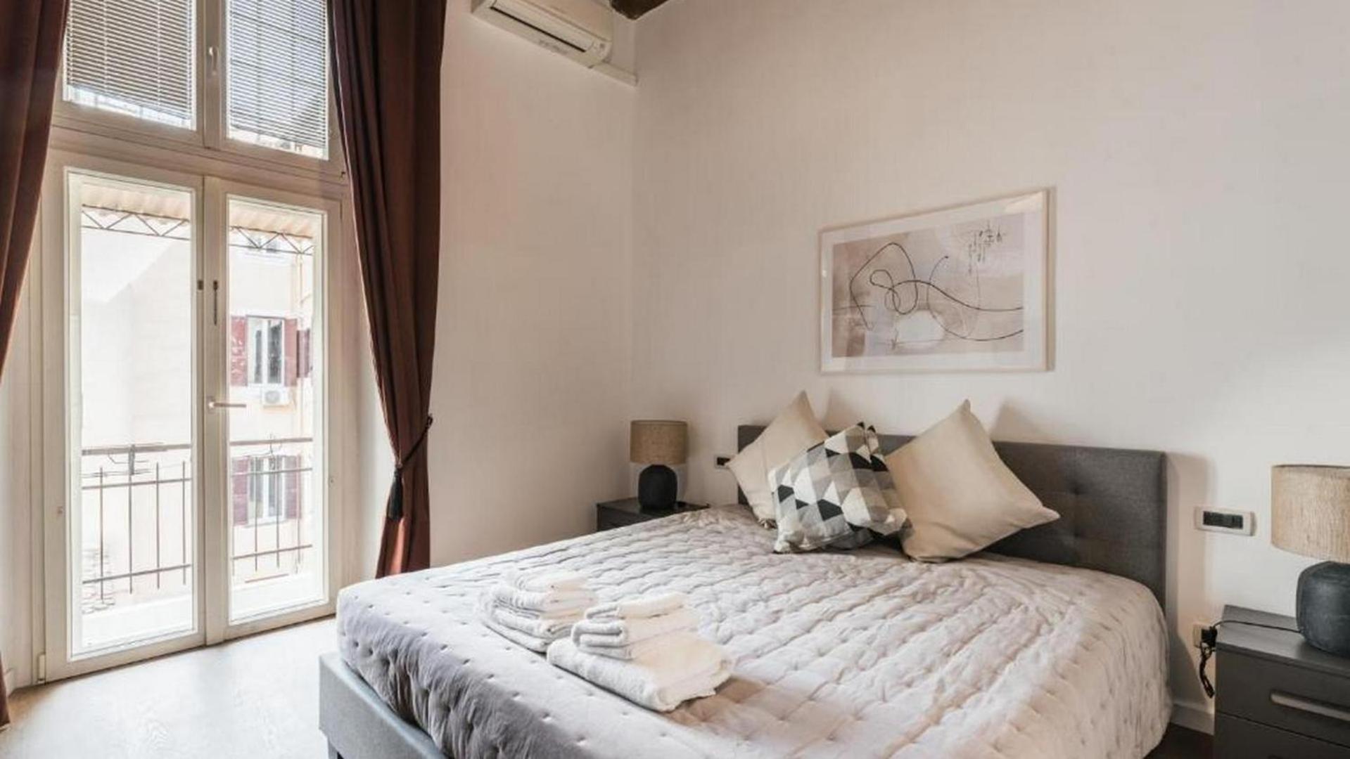 6bdr Stylish In The Lovely Rome- If You Want To Book, Please Contact On Wh-ats-app - 0034-635-518-216 !!!! Apartment