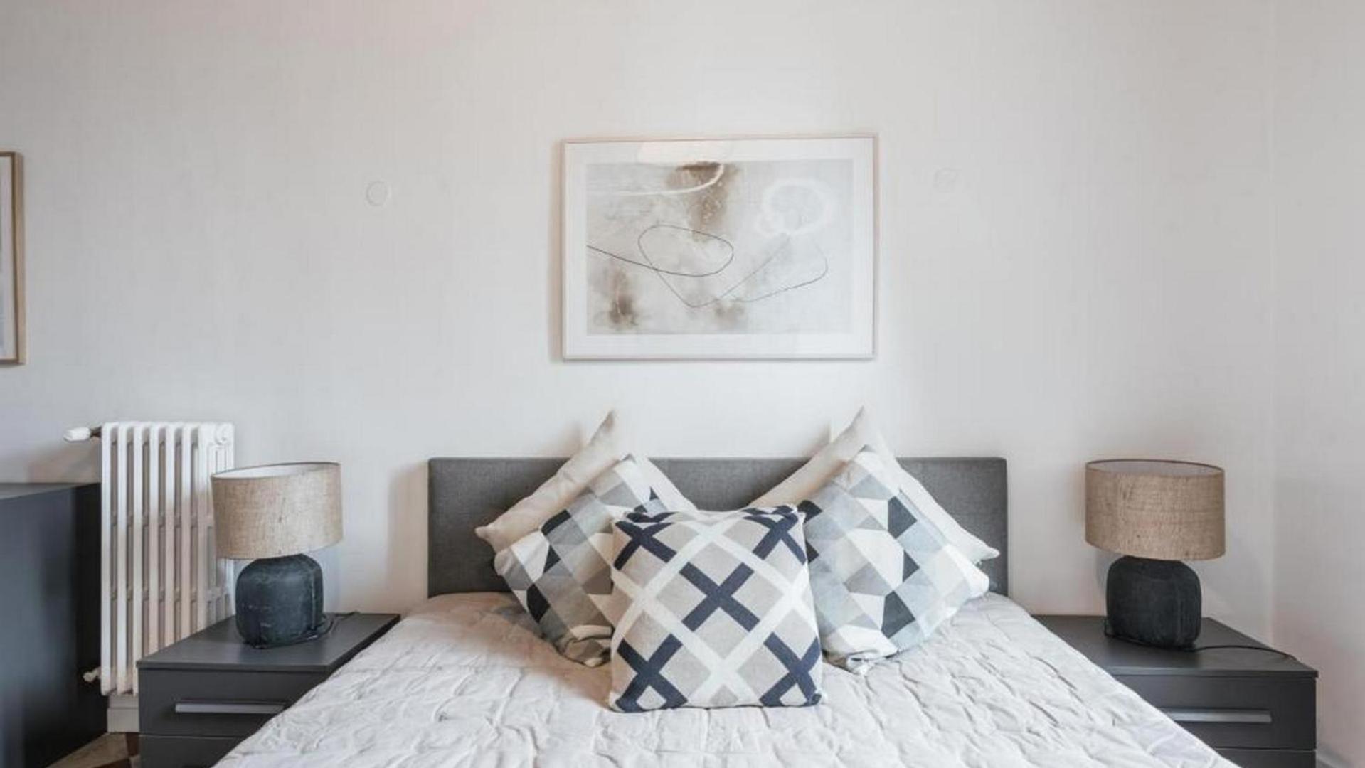Apartment 6bdr Stylish In The Lovely Rome- If You Want To Book, Please Contact On Wh-ats-app - 0034-635-518-216 !!!!