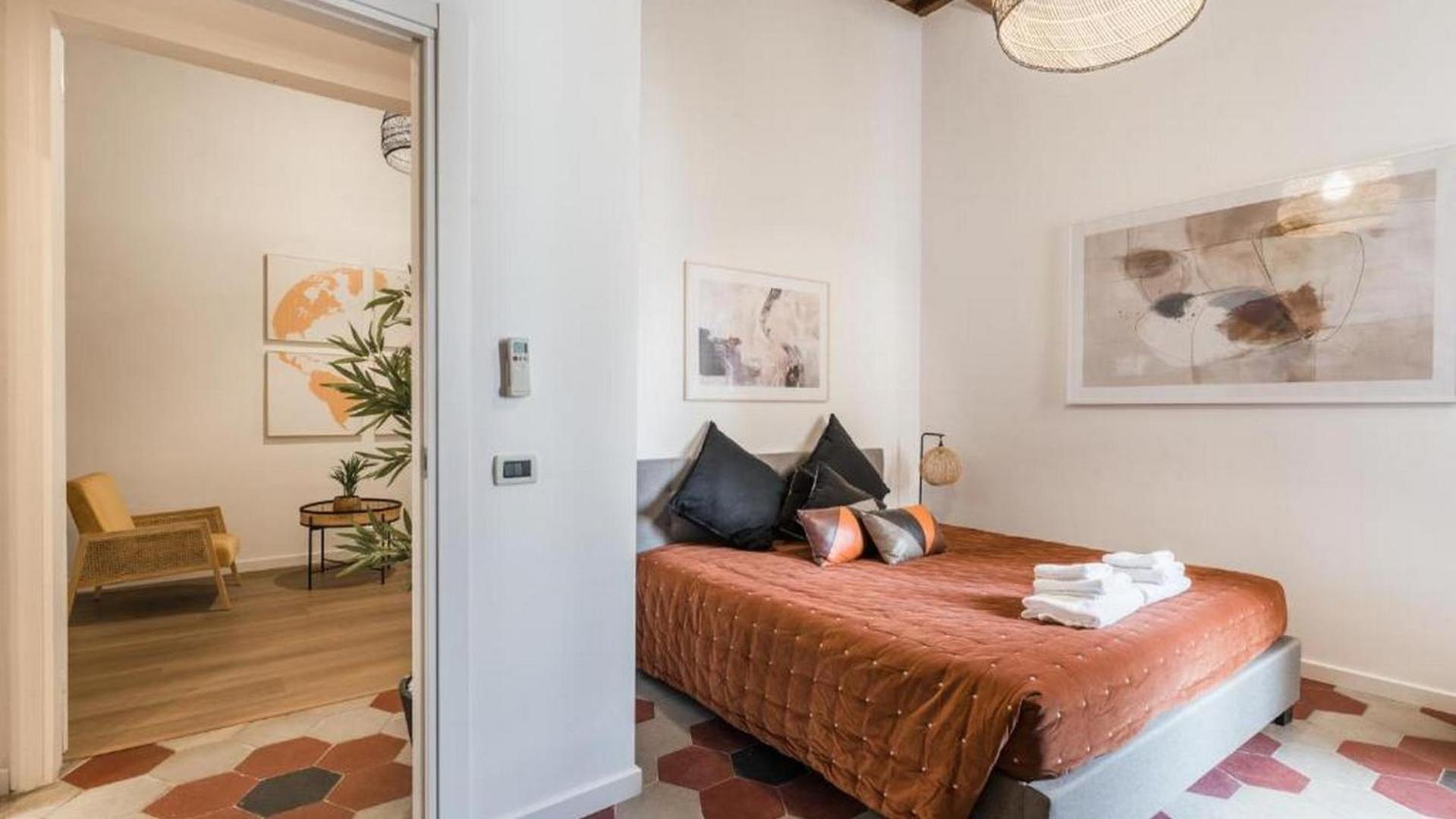 6bdr Stylish In The Lovely Rome- If You Want To Book, Please Contact On Wh-ats-app - 0034-635-518-216 !!!! *
