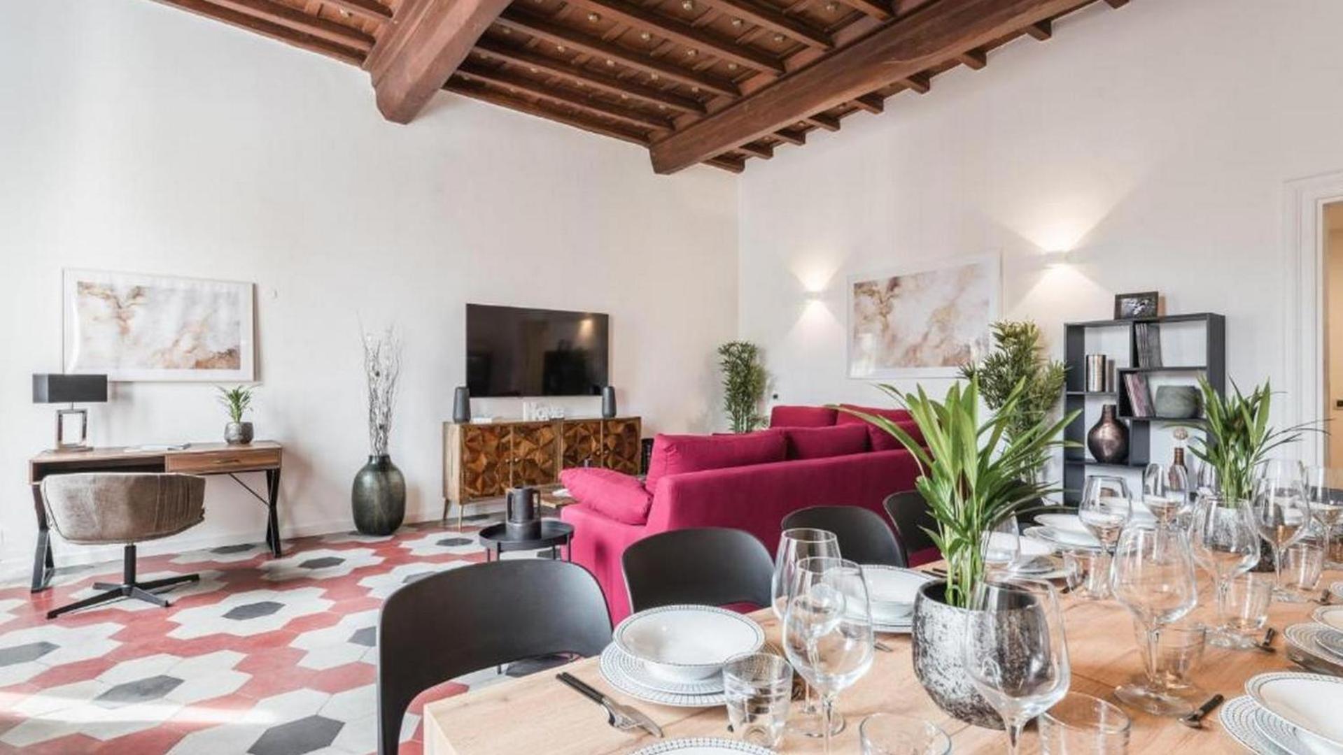 6bdr Stylish In The Lovely Rome- If You Want To Book, Please Contact On Wh-ats-app - 0034-635-518-216 !!!! Apartment