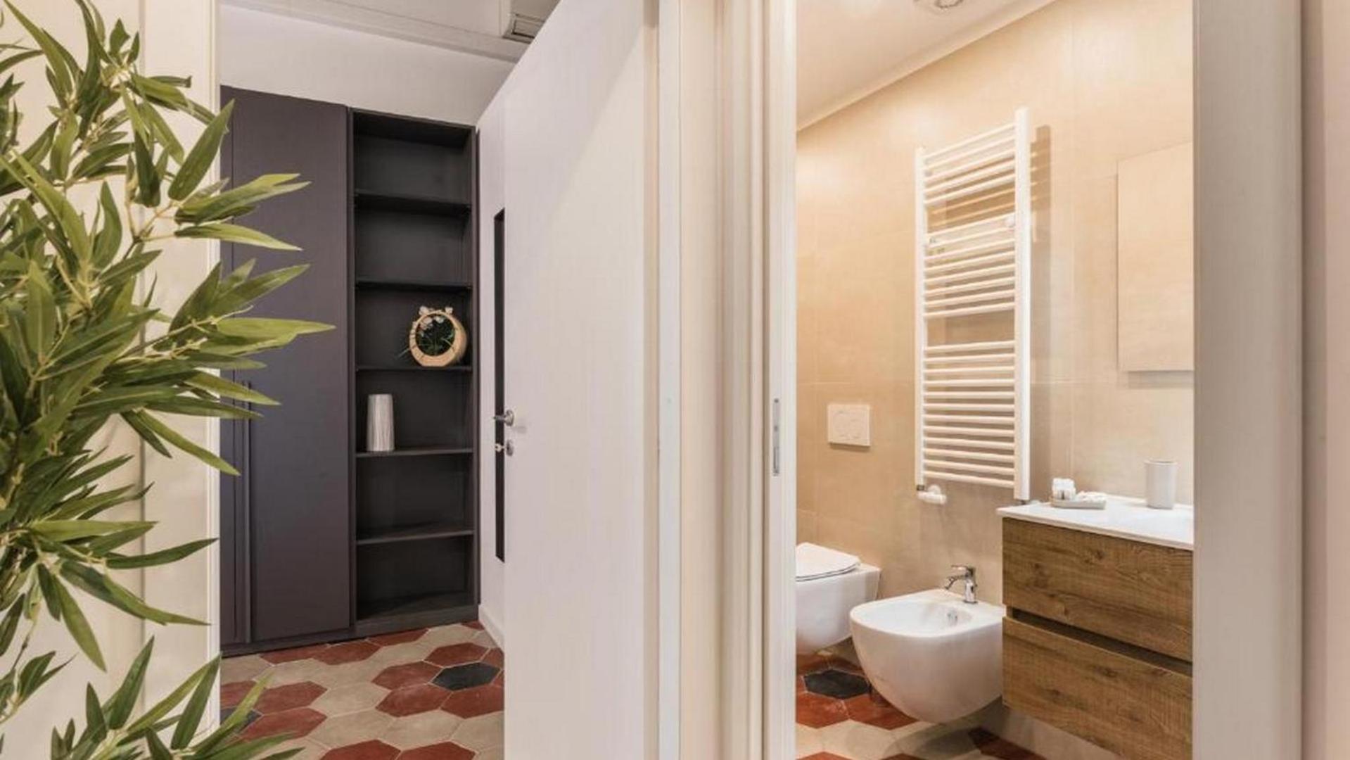 Apartment 6bdr Stylish In The Lovely Rome- If You Want To Book, Please Contact On Wh-ats-app - 0034-635-518-216 !!!! *